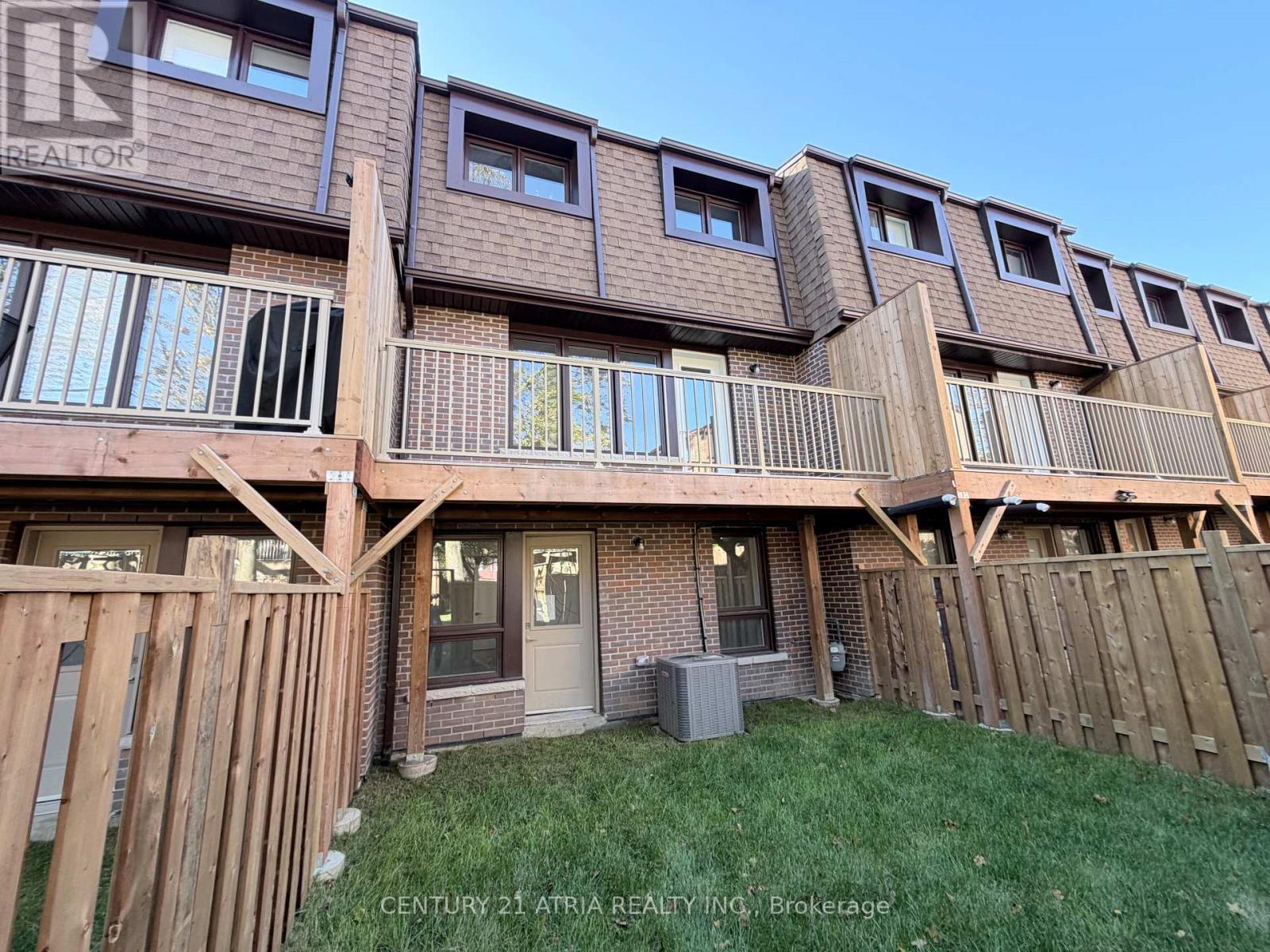5 - 11 Plaisance Road, Richmond Hill (North Richvale), Ontario  L4C 5H1 - Photo 2 - N14124898