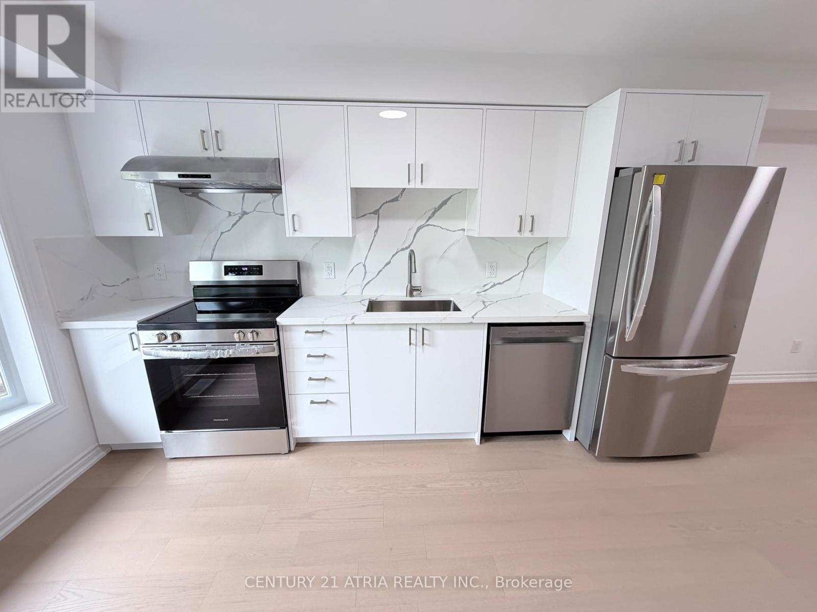 5 - 11 Plaisance Road, Richmond Hill (North Richvale), Ontario  L4C 5H1 - Photo 7 - N14124898