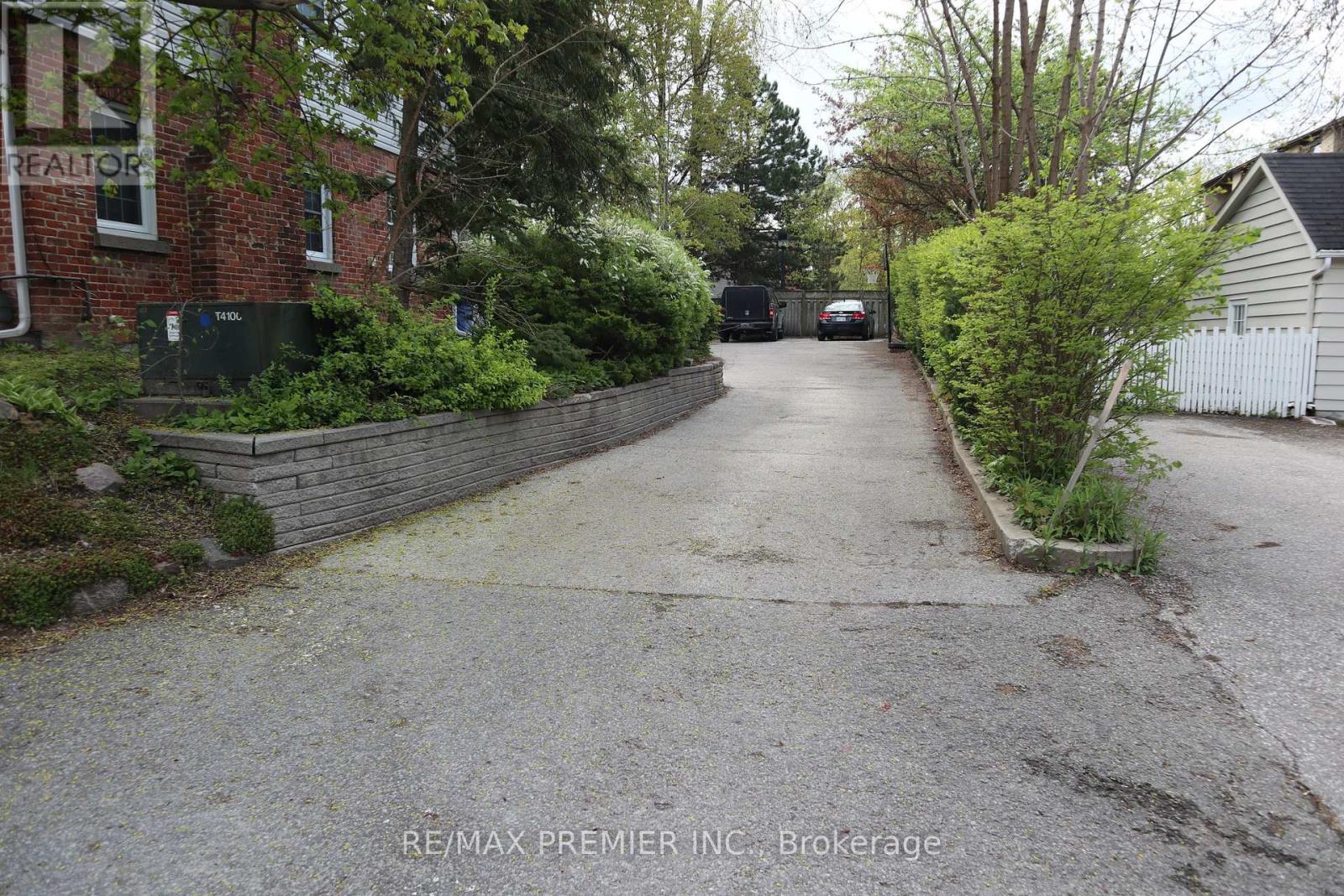 Unit 0 (Bsmt) - 79 Wellington Street, Barrie (Wellington), Ontario  L4M 2C3 - Photo 3 - S14124440
