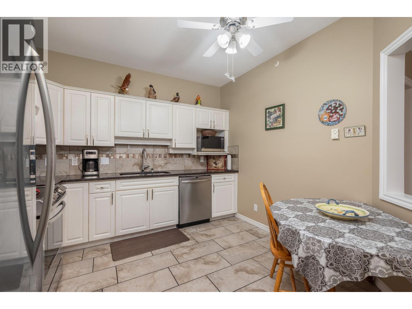 3300 Centennial Drive Unit# 404, Vernon, British Columbia  V1T 9M5 - Photo 8 - 10404422