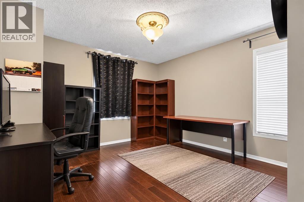 16 Citadel Meadow Gardens NW