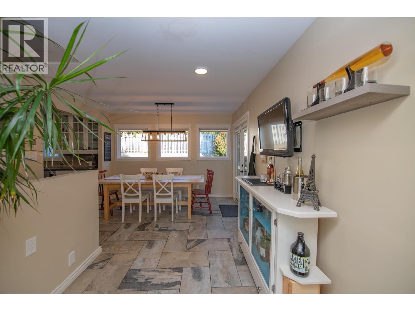 6711 Herry Road, Vernon, British Columbia  V1B 3T4 - Photo 10 - 10404681