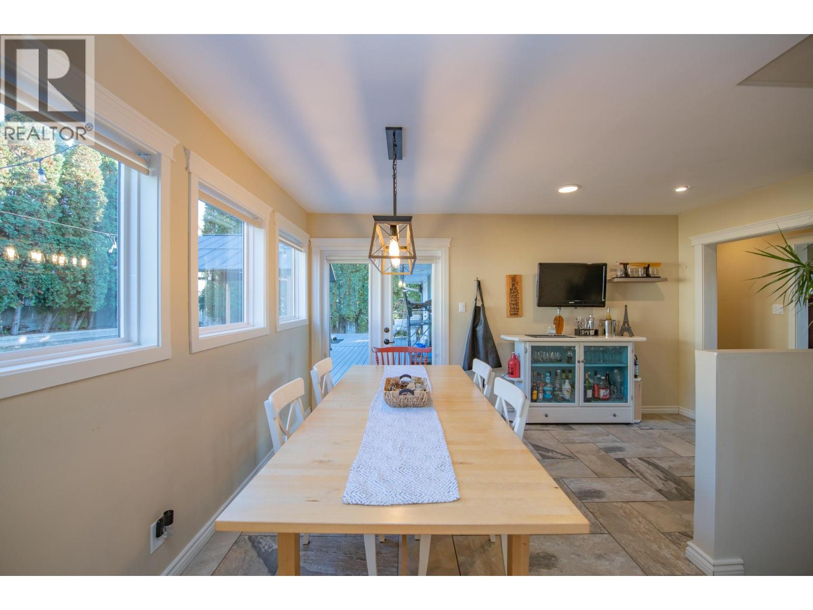 6711 Herry Road, Vernon, British Columbia  V1B 3T4 - Photo 11 - 10404681