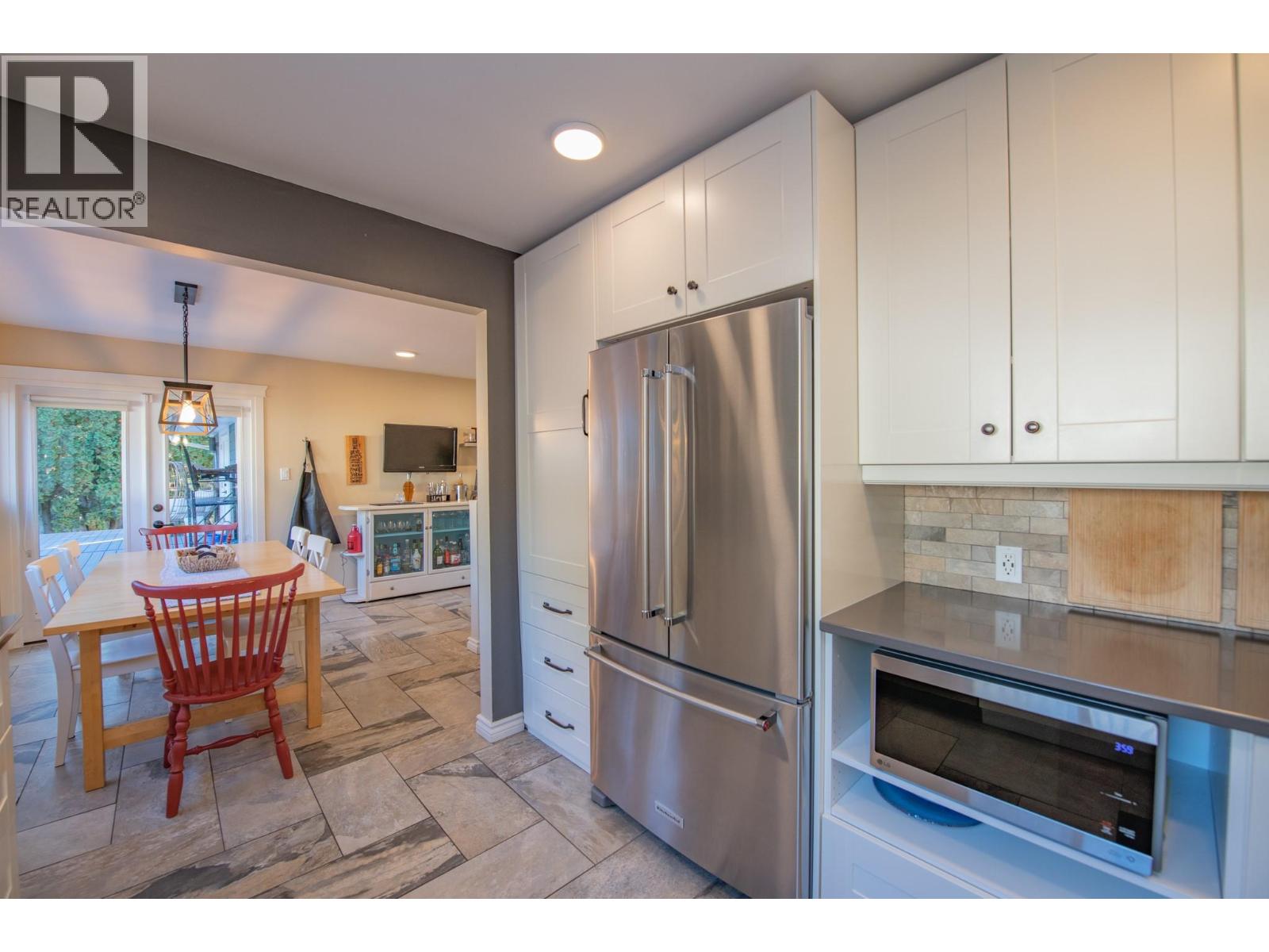 6711 Herry Road, Vernon, British Columbia  V1B 3T4 - Photo 18 - 10404681