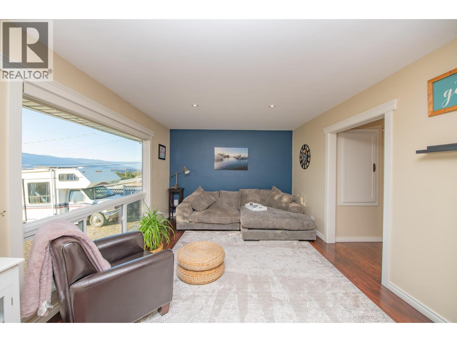 6711 Herry Road, Vernon, British Columbia  V1B 3T4 - Photo 5 - 10404681