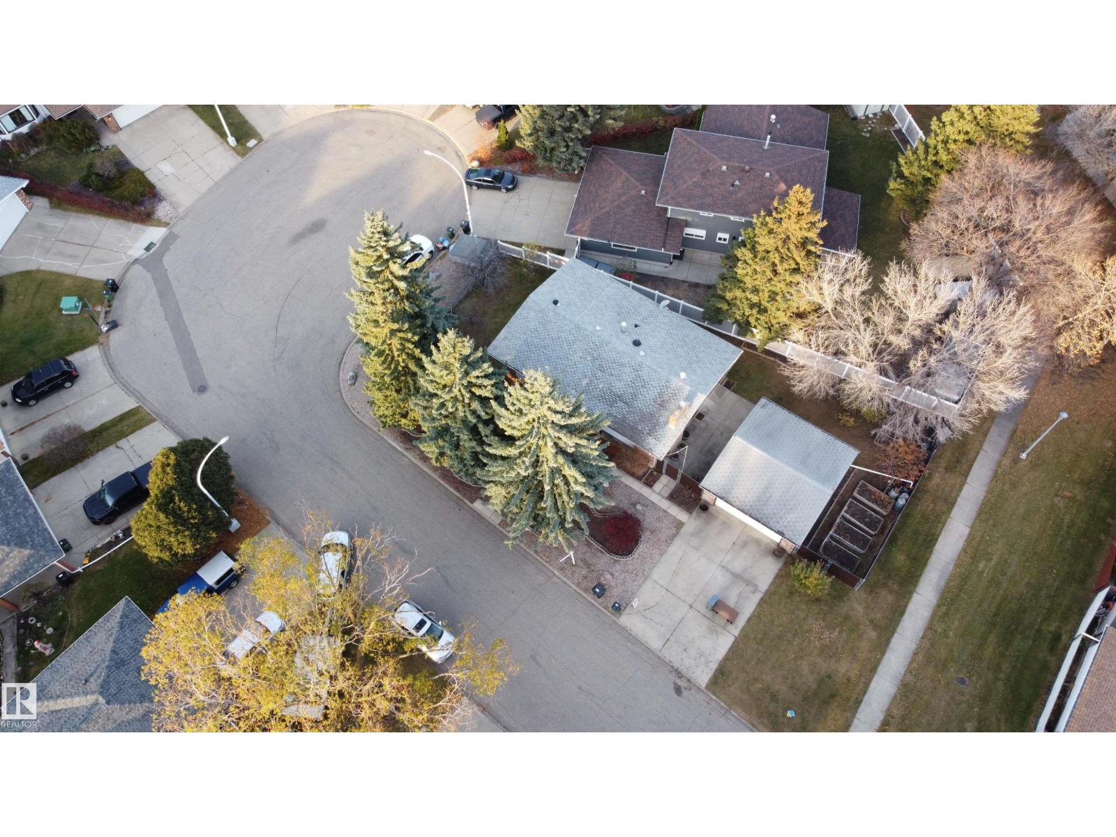 779 Lee Ridge Rd NW, Edmonton, Alberta  T6K 0P6 - Photo 10 - E4514539