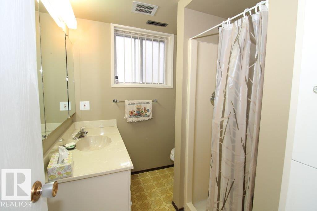 779 Lee Ridge Rd NW, Edmonton, Alberta  T6K 0P6 - Photo 22 - E4514539
