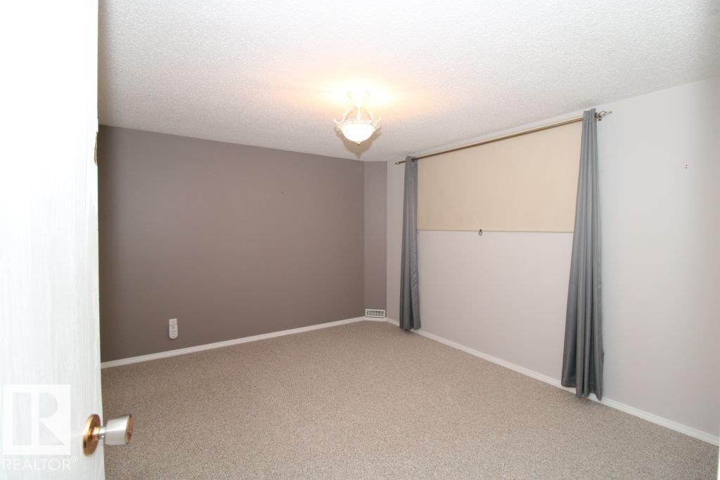 779 Lee Ridge Rd NW, Edmonton, Alberta  T6K 0P6 - Photo 35 - E4514539