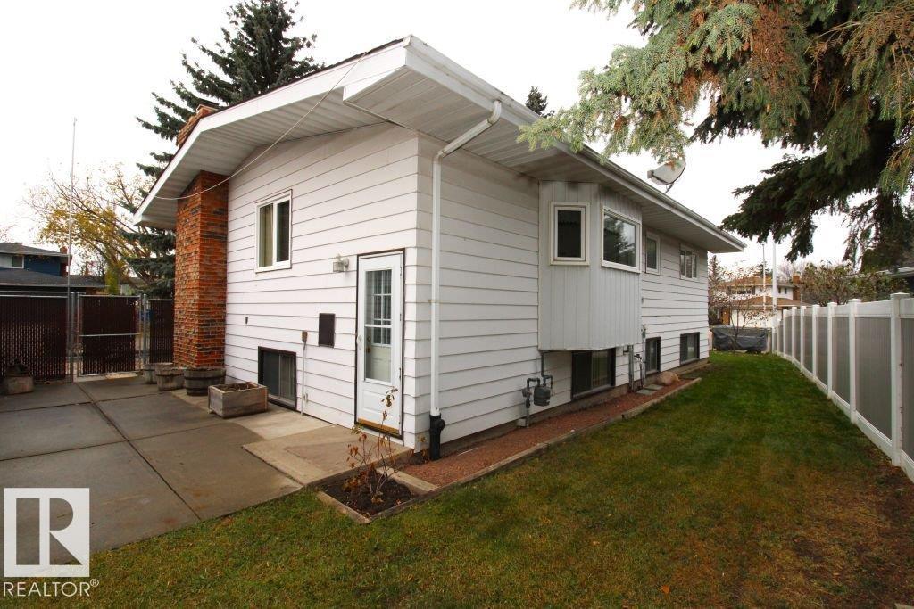 779 Lee Ridge Rd NW, Edmonton, Alberta  T6K 0P6 - Photo 6 - E4514539