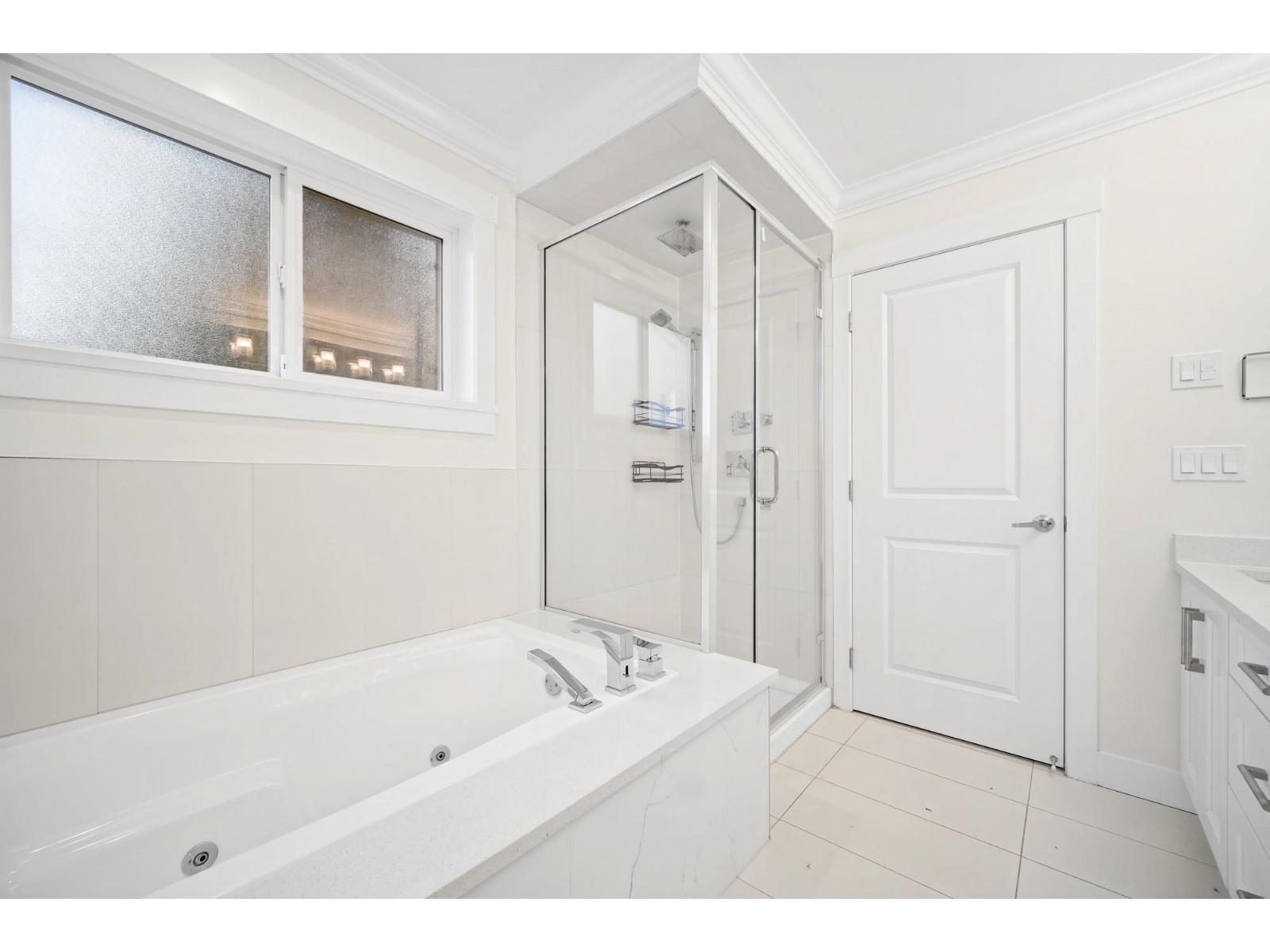 13766 North Bluff Road, White Rock, British Columbia  V4B 3B9 - Photo 14 - R3178888