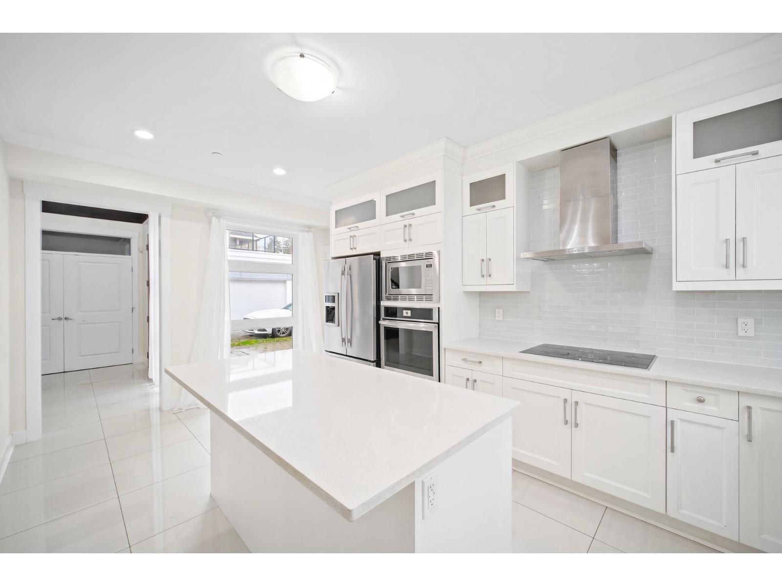 13766 North Bluff Road, White Rock, British Columbia  V4B 3B9 - Photo 6 - R3178888