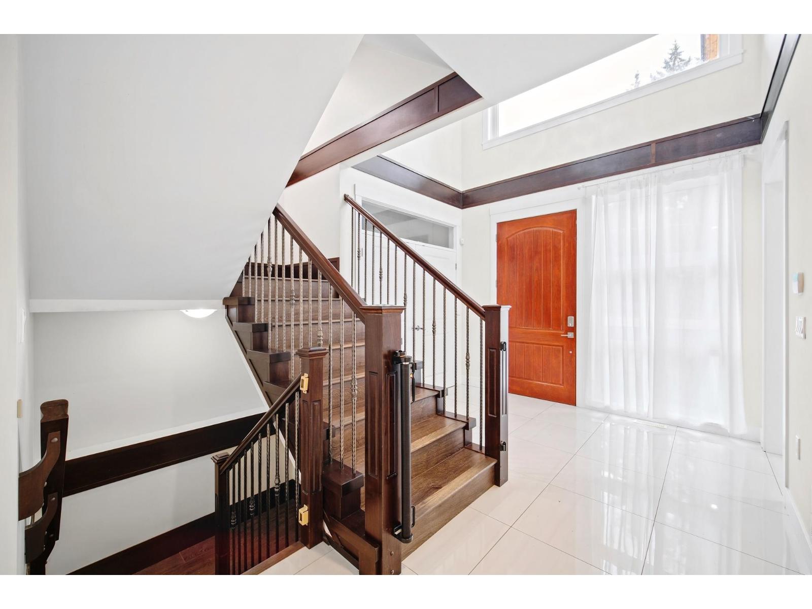 13766 North Bluff Road, White Rock, British Columbia  V4B 3B9 - Photo 5 - R3178888