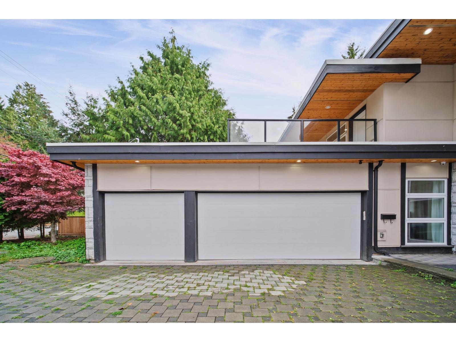 13766 North Bluff Road, White Rock, British Columbia  V4B 3B9 - Photo 2 - R3178888