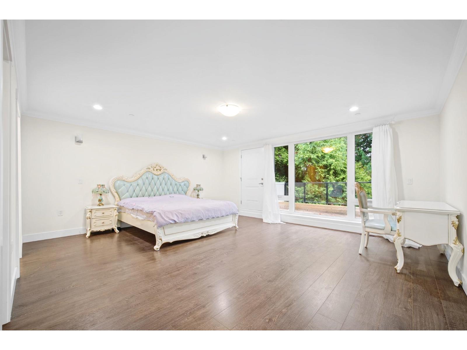 13766 North Bluff Road, White Rock, British Columbia  V4B 3B9 - Photo 3 - R3178888