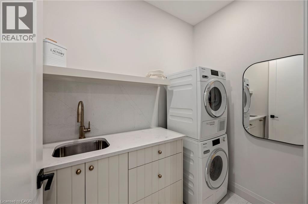239 Foxborough Place, Thames Centre, Ontario  N0M 2P0 - Photo 32 - 40874399