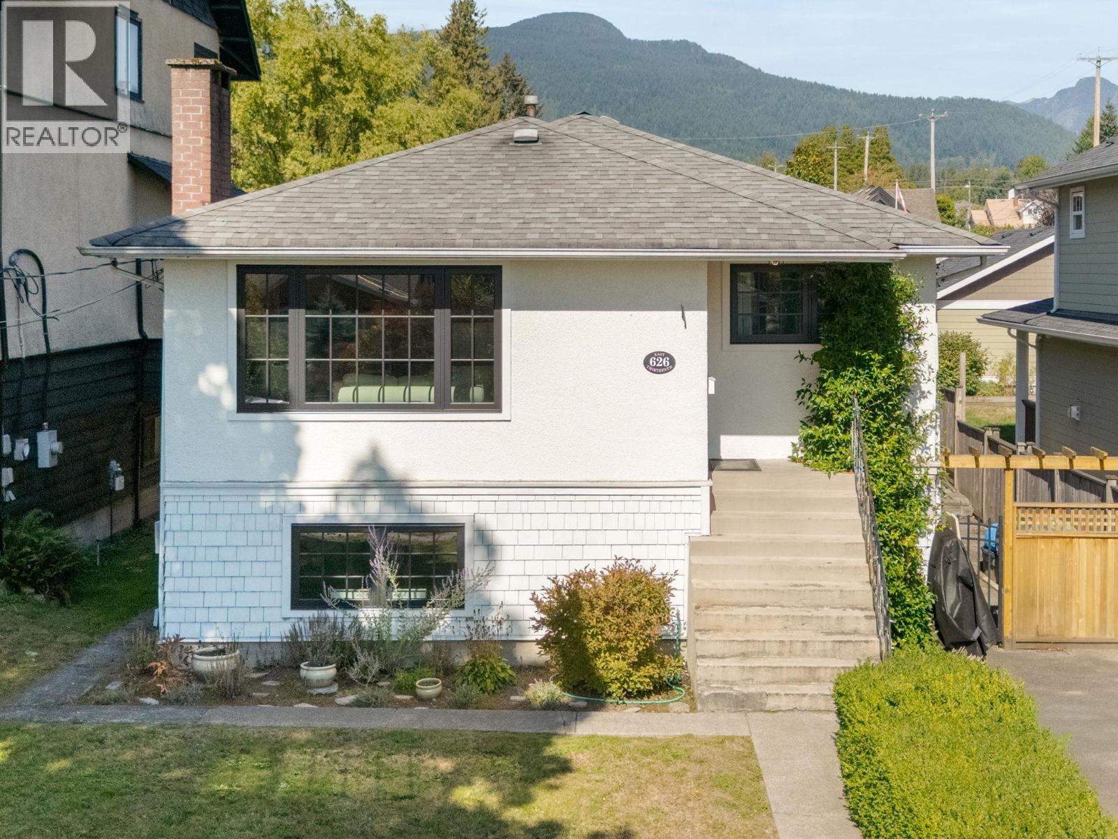 626 E 13th Street, North Vancouver, British Columbia  V7L 2M5 - Photo 36 - R3179207