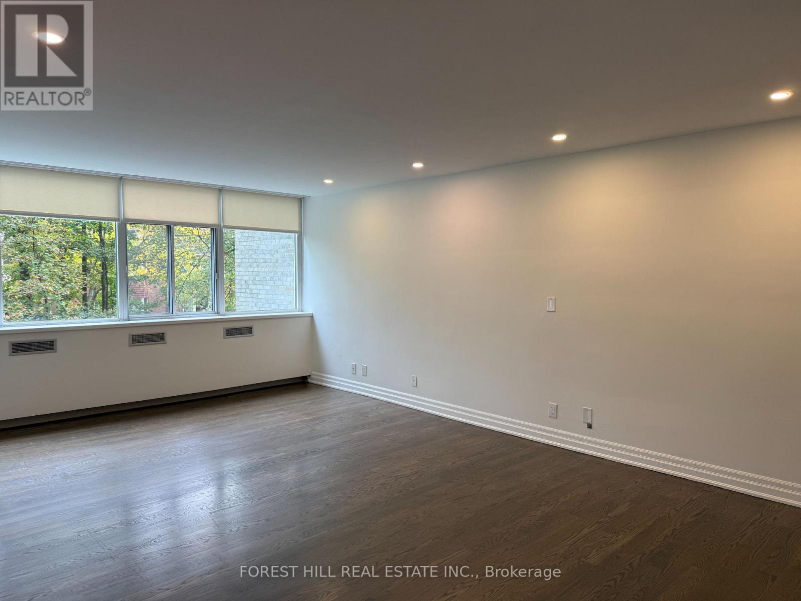 305 - 561 Avenue Road, Toronto (Yonge-St. Clair), Ontario  M4V 2J8 - Photo 2 - C14125122
