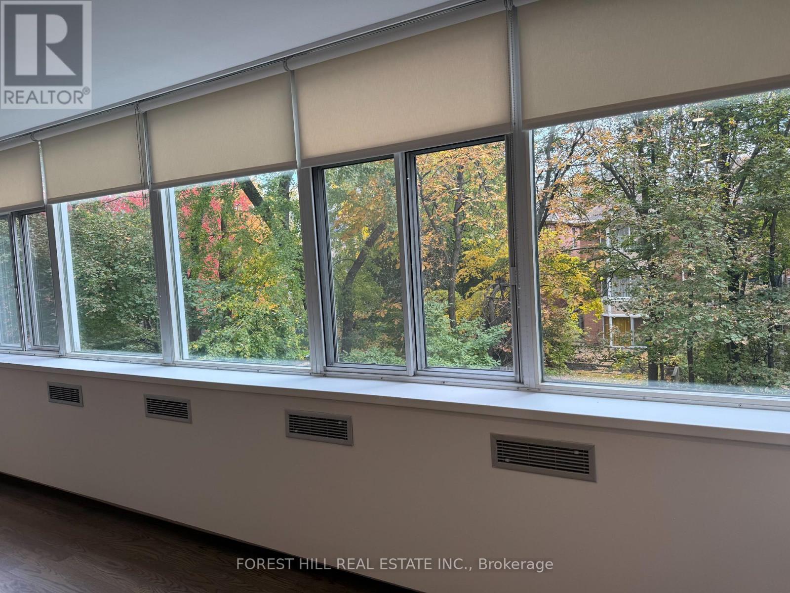 305 - 561 Avenue Road, Toronto (Yonge-St. Clair), Ontario  M4V 2J8 - Photo 4 - C14125122