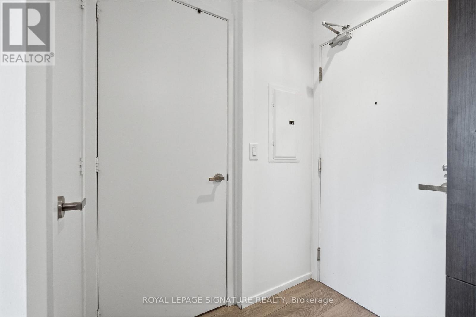1607 - 159 Dundas Street E, Toronto, Ontario  M5B 0A9 - Photo 3 - C14125234