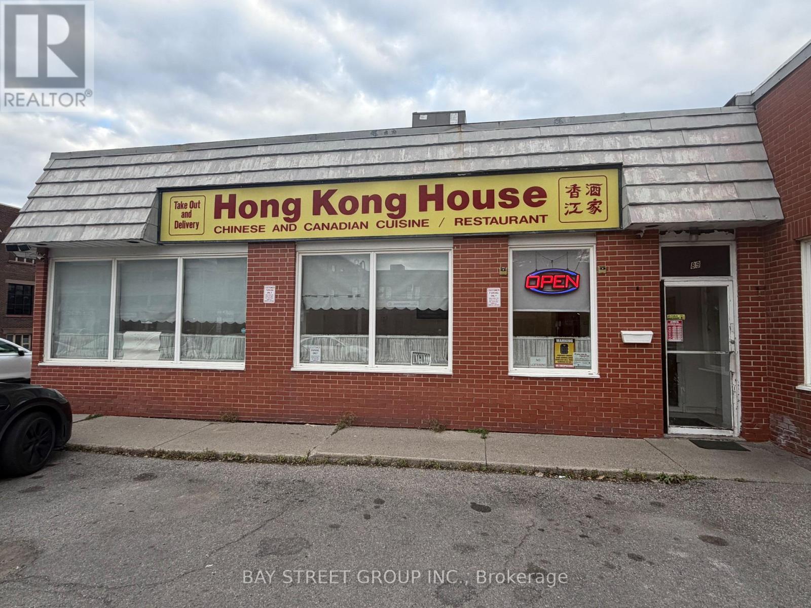 89 SIMCOE STREET S, Oshawa, Ontario