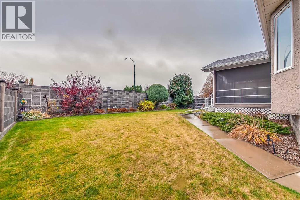 15 Parish Way NE