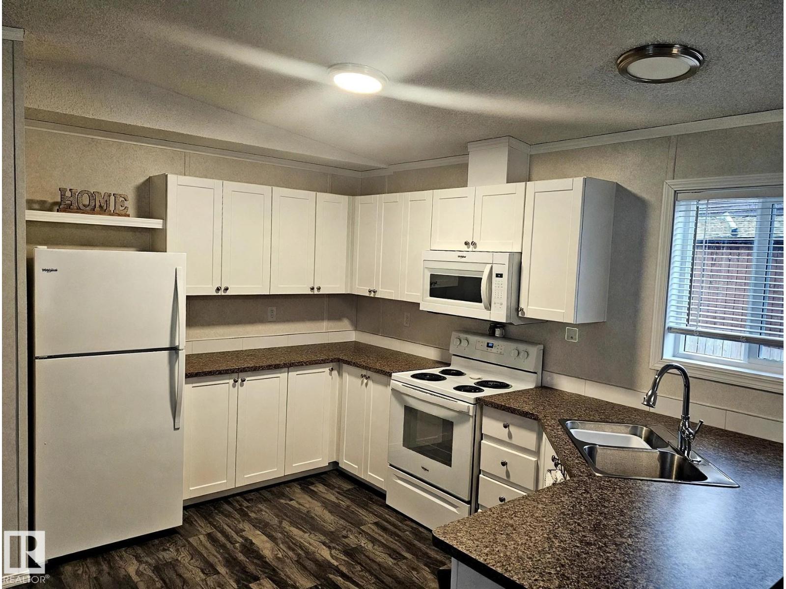 #8 12604 153 Av NW NW, Edmonton, Alberta  T5X 4M7 - Photo 3 - E4514533