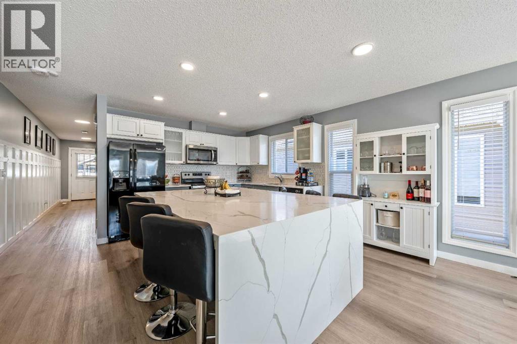 15 Van Horn Court NW, Langdon, Alberta  T0J 1X2 - Photo 6 - A2354170