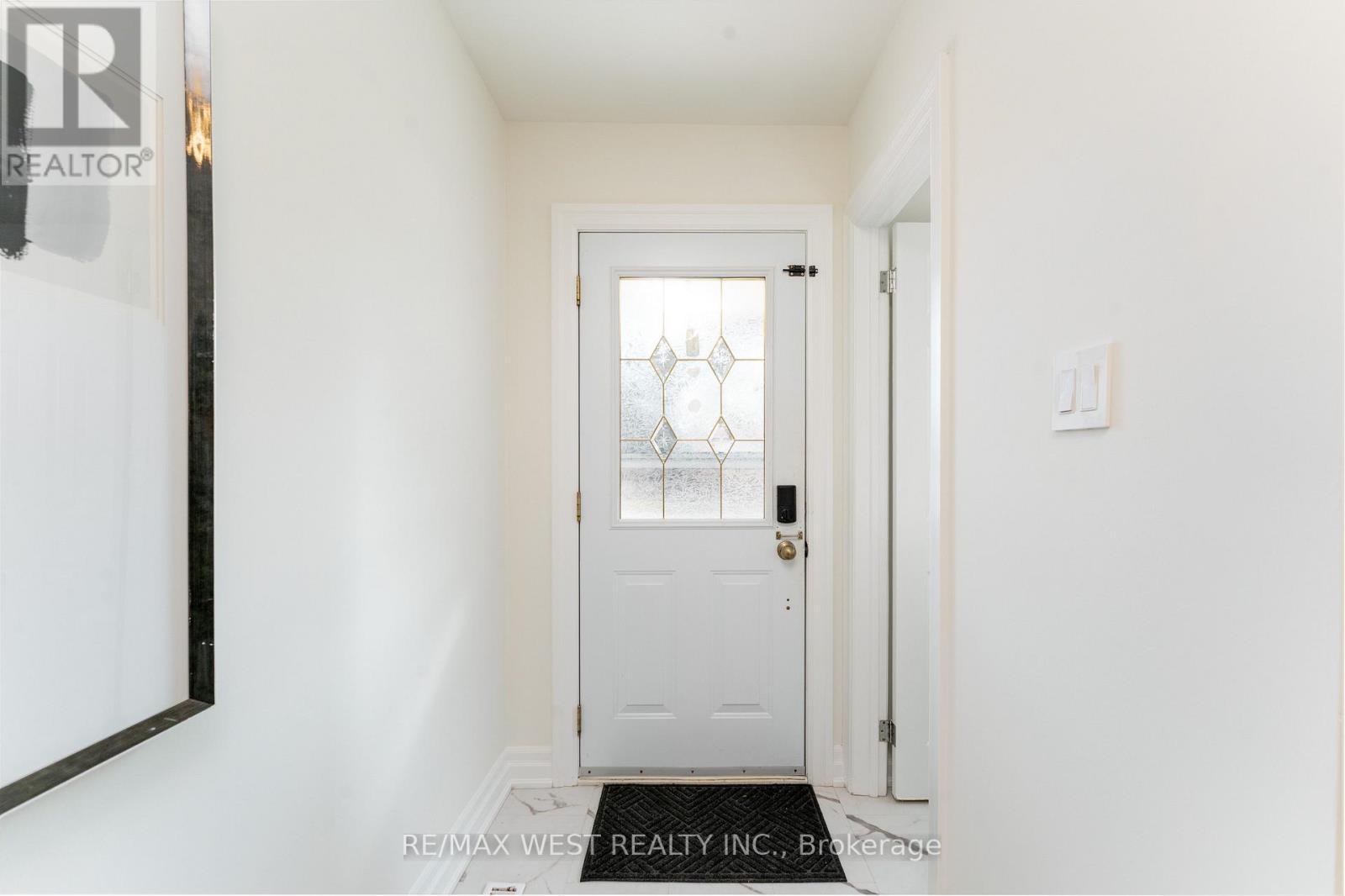 2545 Windjammer Road, Mississauga, Ontario  L5L 1H7 - Photo 3 - W14125138