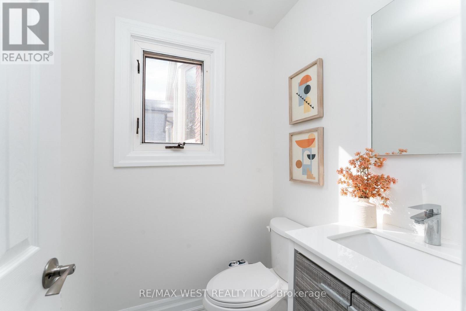 2545 Windjammer Road, Mississauga, Ontario  L5L 1H7 - Photo 4 - W14125138