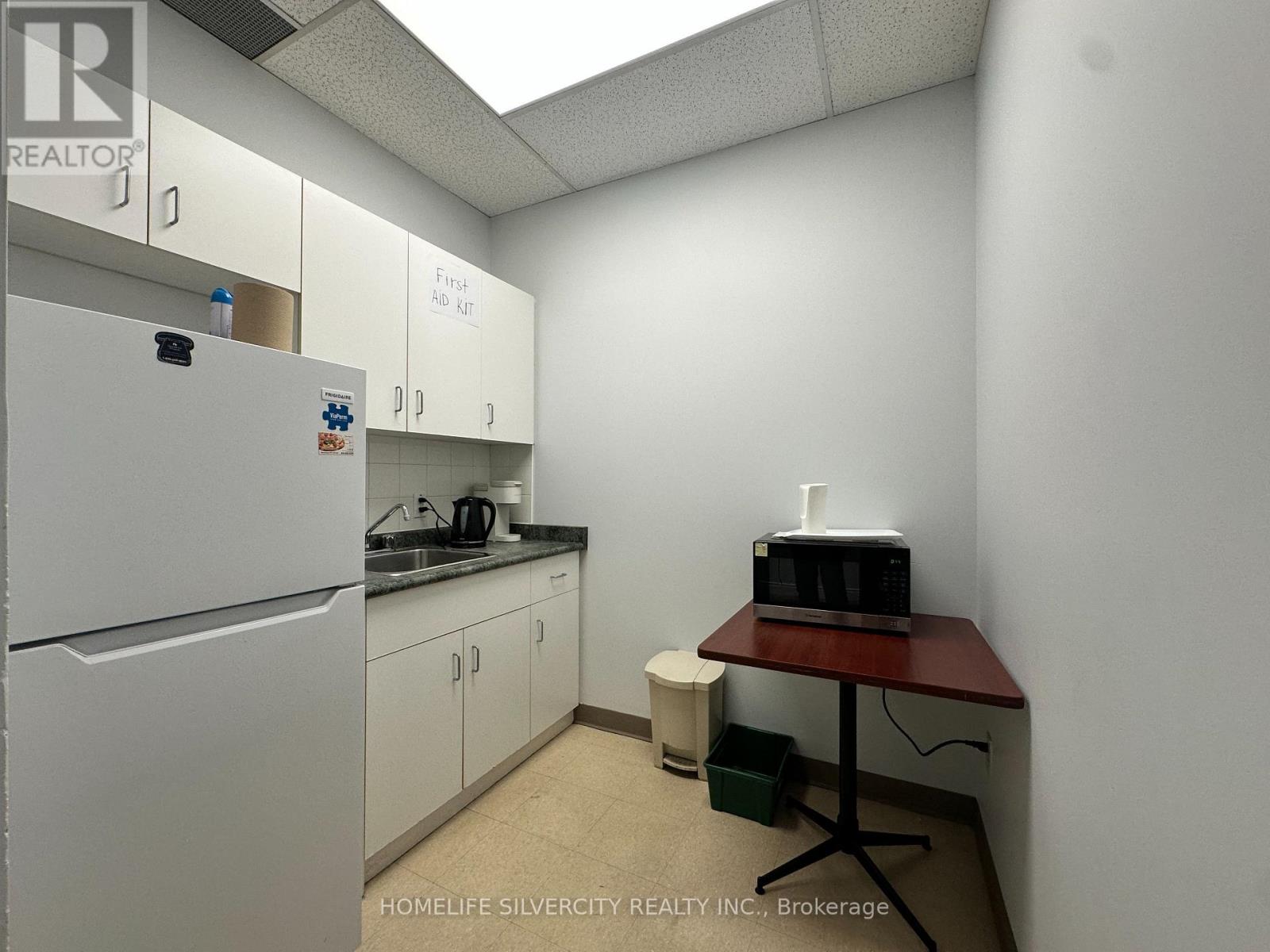 5170 Dixie Road, Mississauga, Ontario  L4W 1E3 - Photo 22 - W14125146