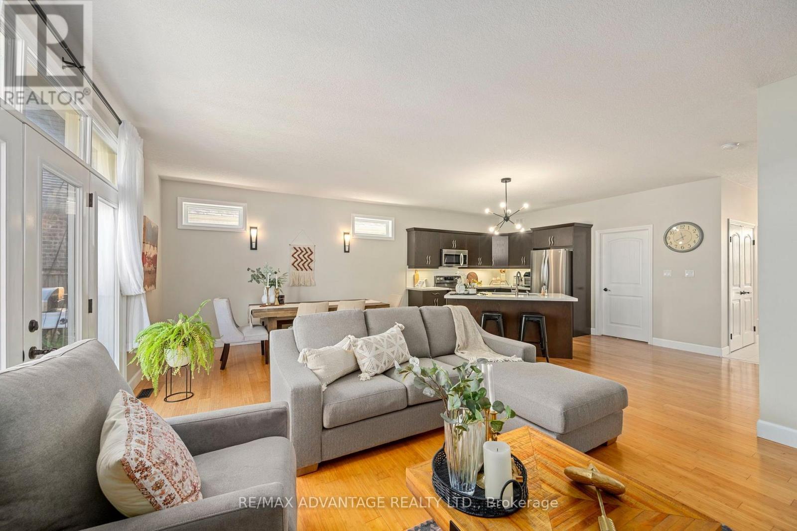 290 Walnut Street, Lucan Biddulph, Ontario  N0M 2J0 - Photo 6 - X14106752