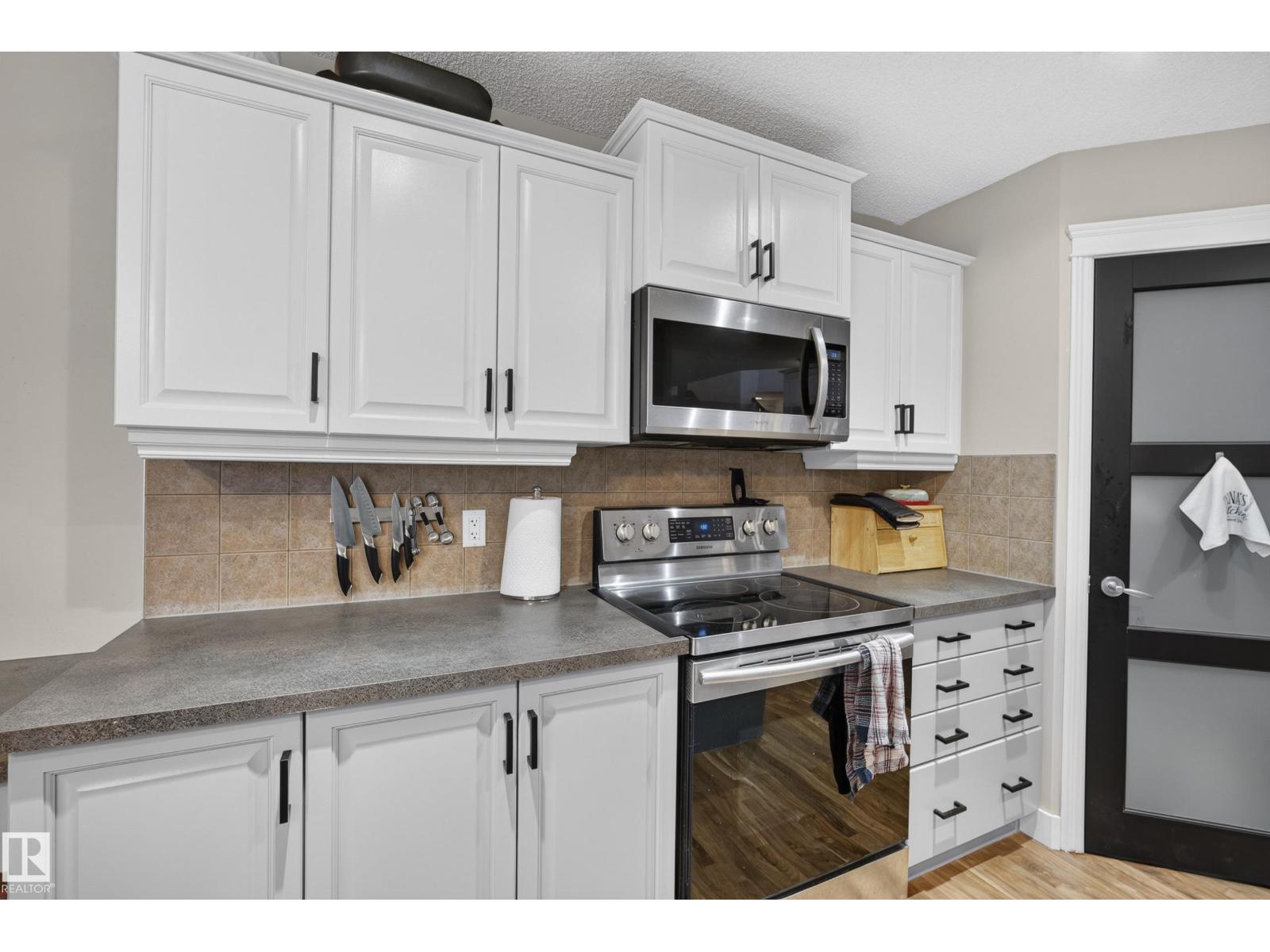 114 EASTGATE WY