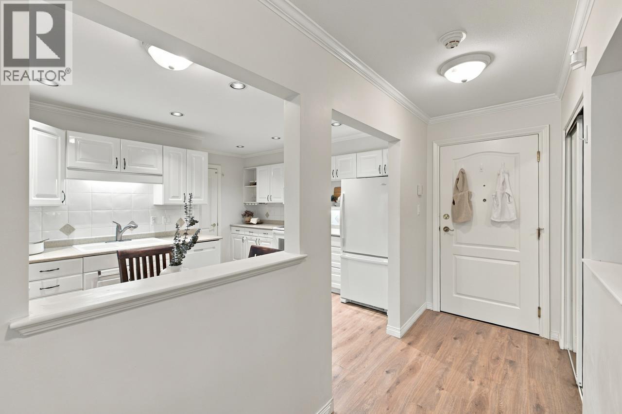 104 1281 Parkgate Avenue, North Vancouver, British Columbia  V7H 3A3 - Photo 2 - R3178836