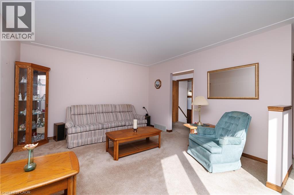 18 Sycamore Street, Hamilton, Ontario  L8T 3N7 - Photo 6 - 40874567