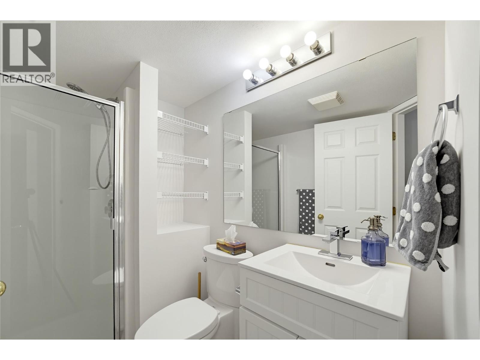 640 3 Street SW Unit# 208, Salmon Arm, British Columbia  V1E 2R3 - Photo 32 - 10404665