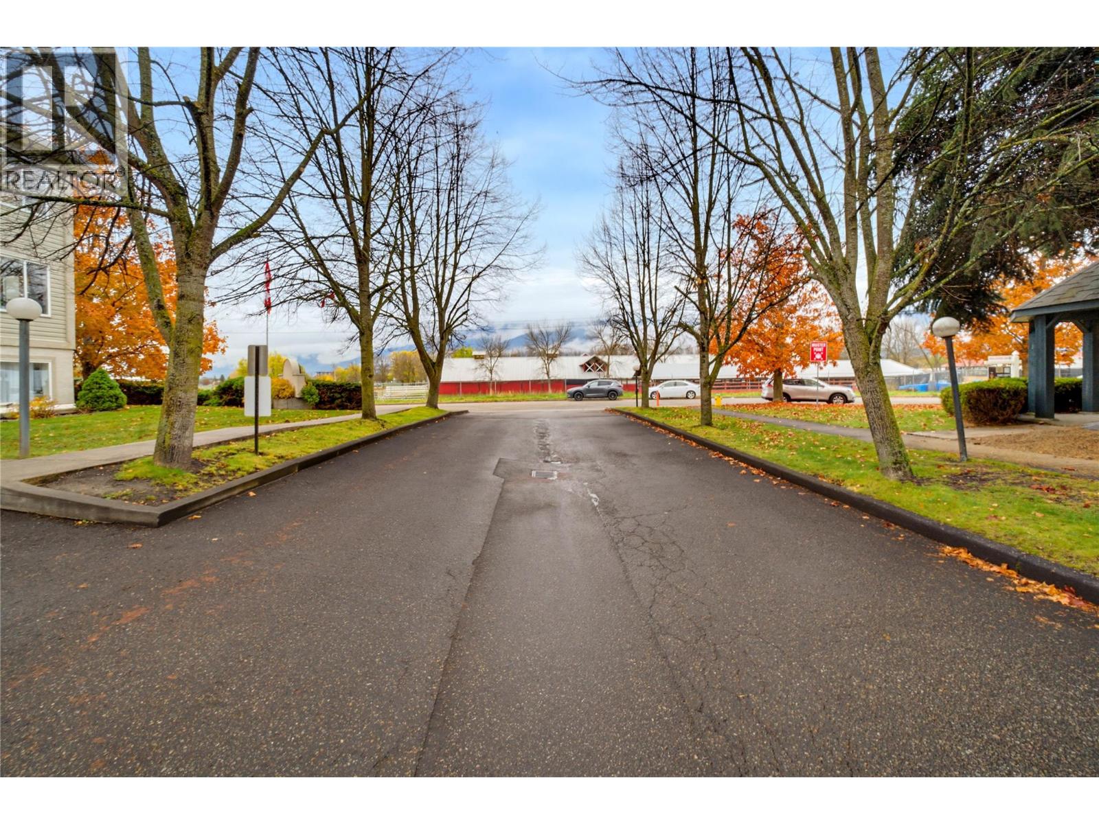 640 3 Street SW Unit# 208, Salmon Arm, British Columbia  V1E 2R3 - Photo 38 - 10404665