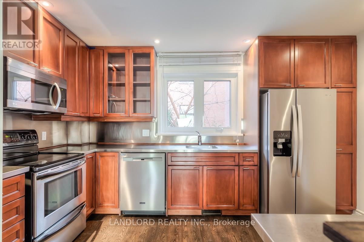 113 Earl Place, Toronto, Ontario  M4Y 1M4 - Photo 2 - C14125418