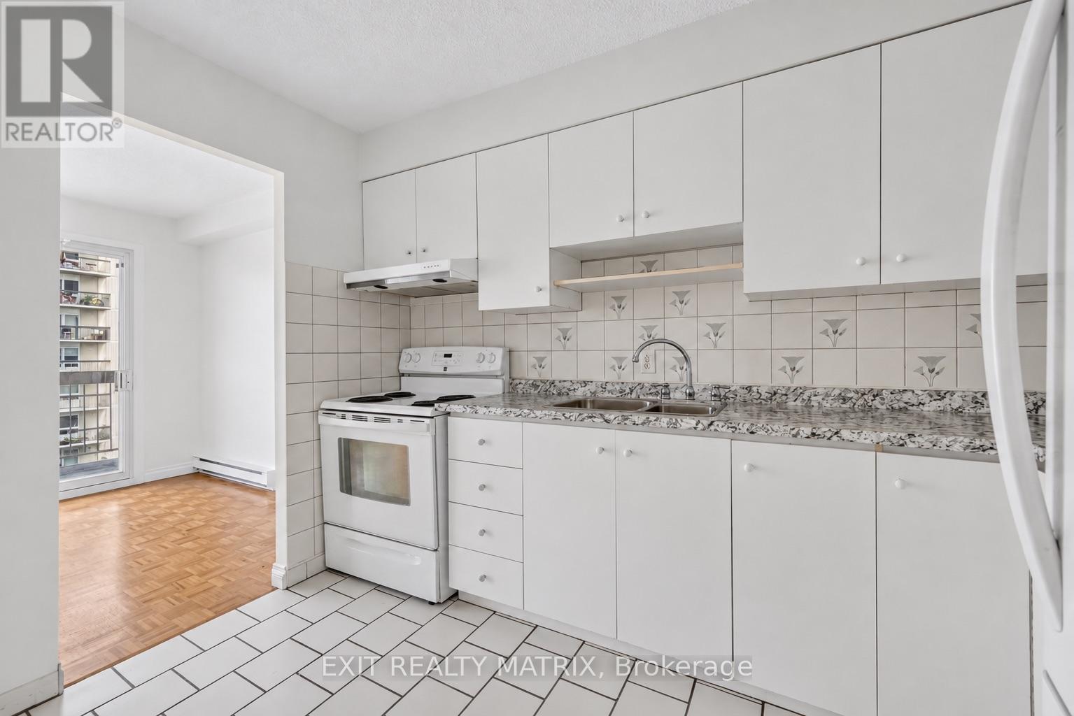 1204 - 158 B Mcarthur Avenue, Ottawa, Ontario  K1L 8C9 - Photo 4 - X13666682