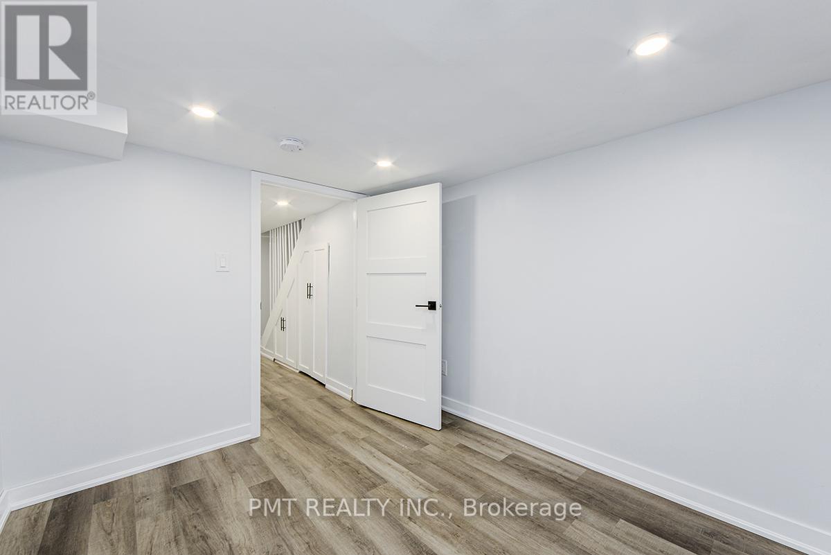 Main - 863 Pape Avenue, Toronto, Ontario  M4K 3T7 - Photo 18 - E14125402