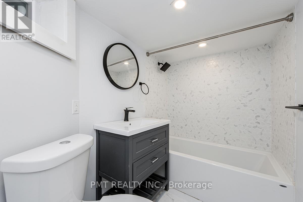 Main - 863 Pape Avenue, Toronto, Ontario  M4K 3T7 - Photo 21 - E14125402