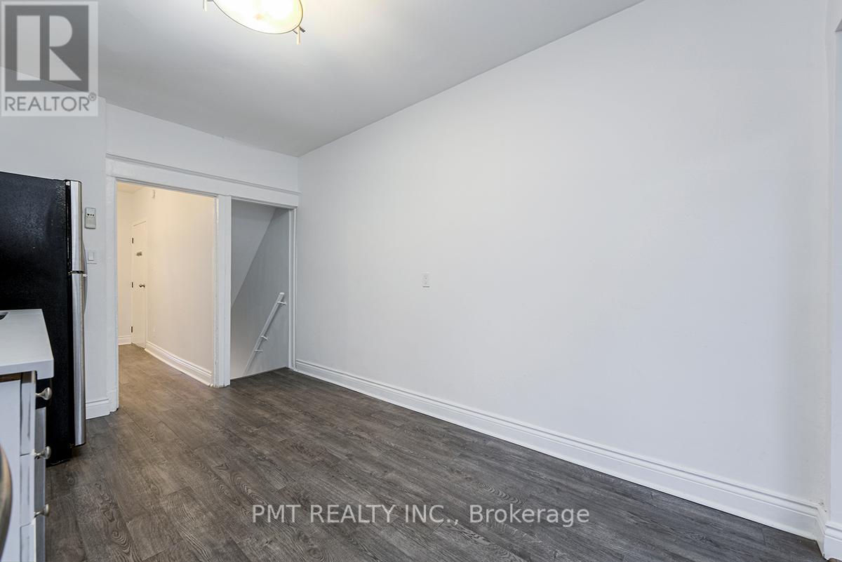 Main - 863 Pape Avenue, Toronto, Ontario  M4K 3T7 - Photo 6 - E14125402