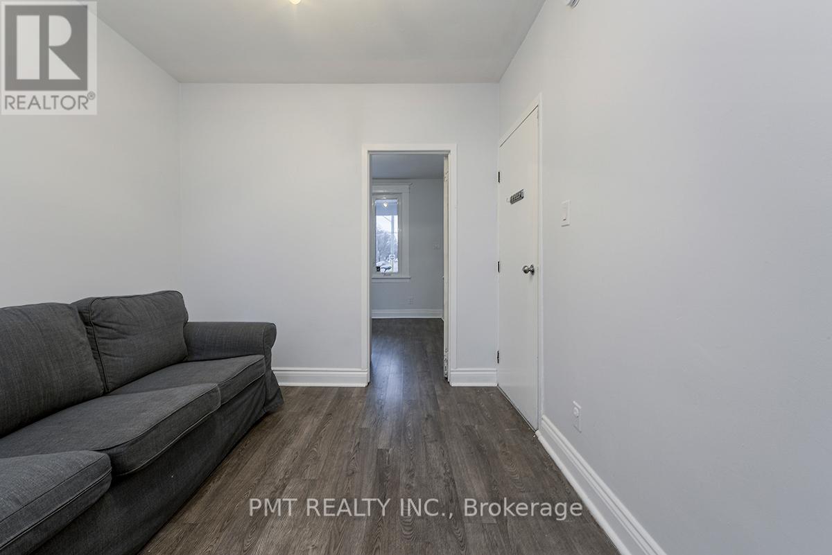 Main - 863 Pape Avenue, Toronto, Ontario  M4K 3T7 - Photo 7 - E14125402