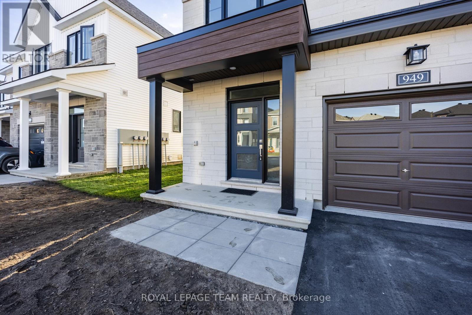 949 Locomotion Lane, Ottawa, Ontario K2V 0V4 - Photo 3 - X14125356