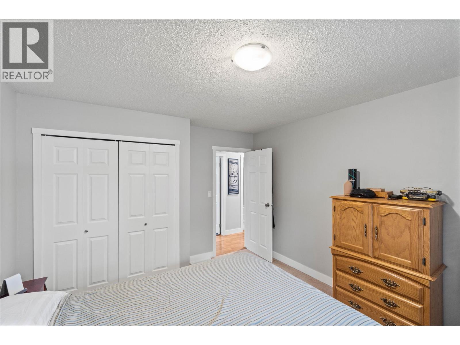 695 Steinke Place, Kamloops, British Columbia  V2B 7L7 - Photo 11 - 10403706