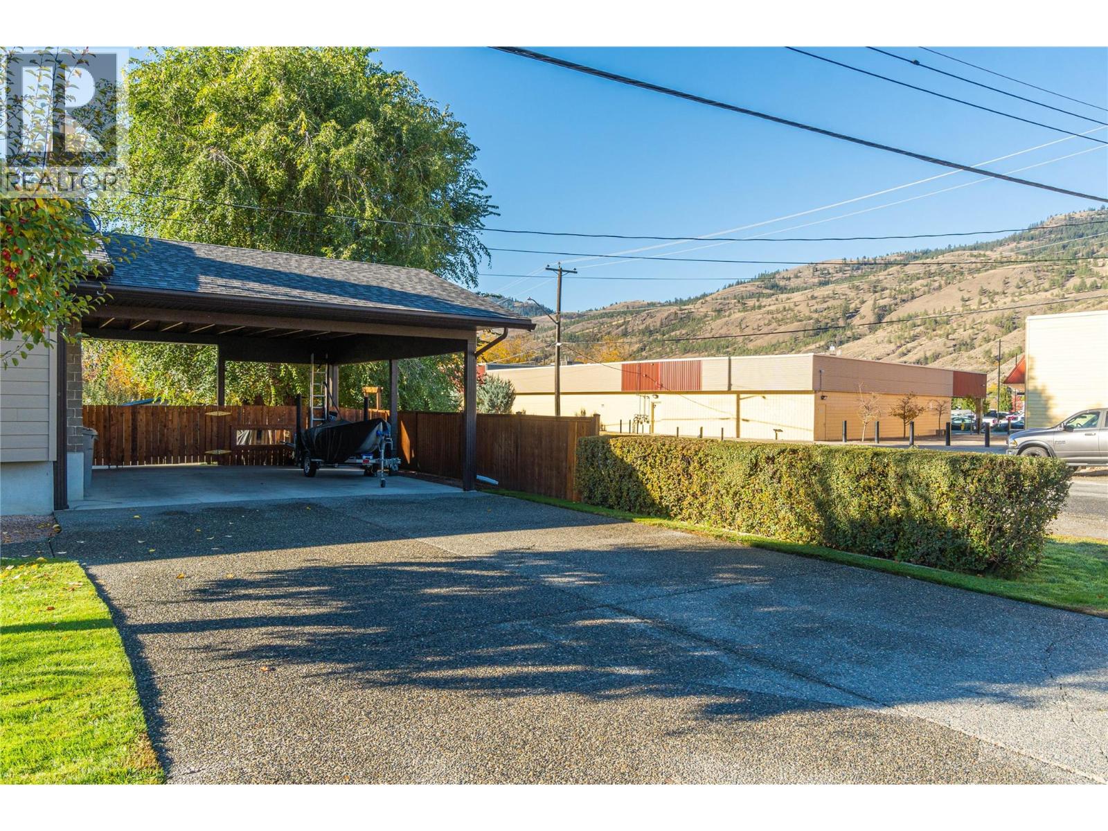 695 Steinke Place, Kamloops, British Columbia  V2B 7L7 - Photo 26 - 10403706