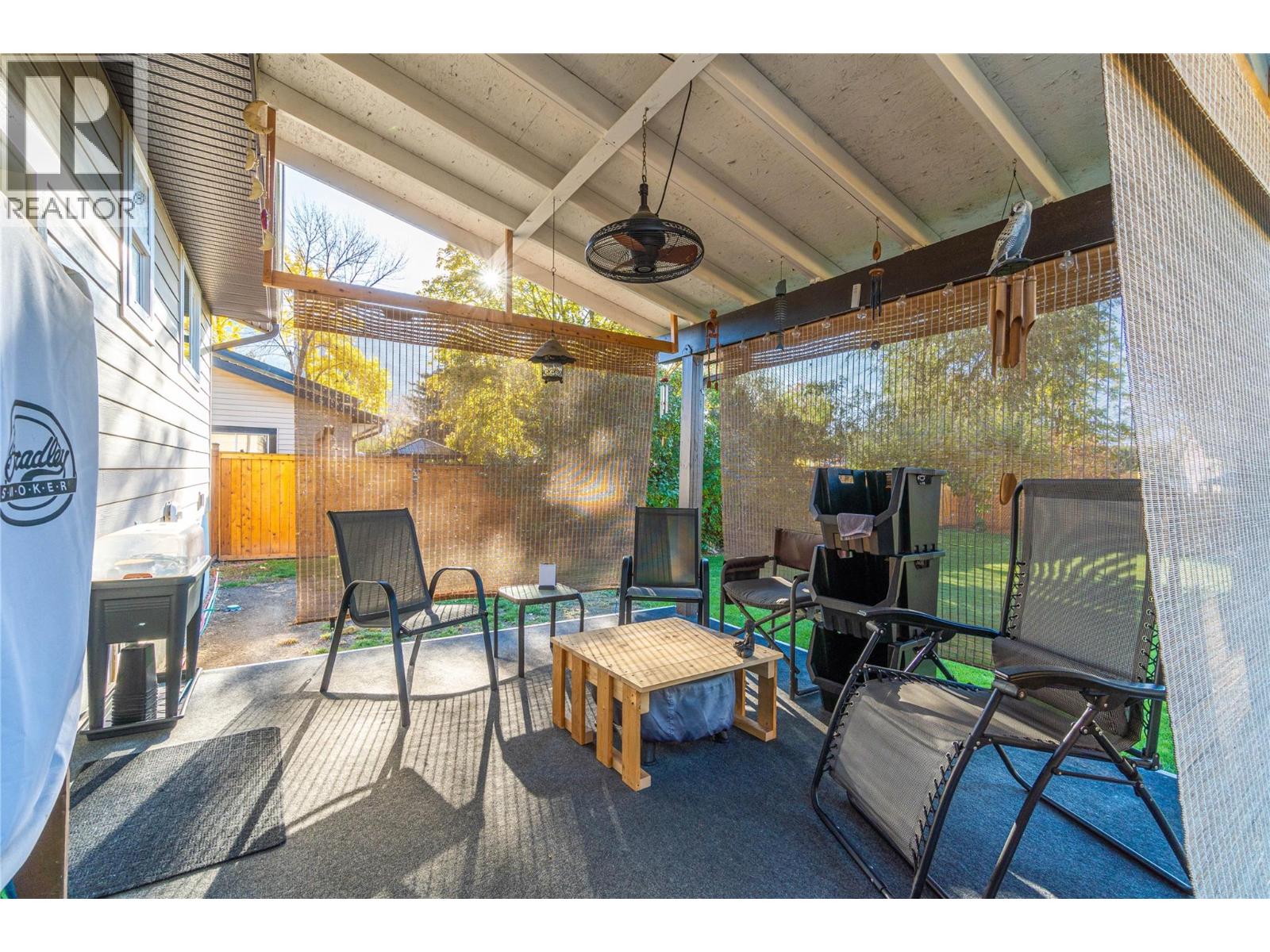 695 Steinke Place, Kamloops, British Columbia  V2B 7L7 - Photo 31 - 10403706