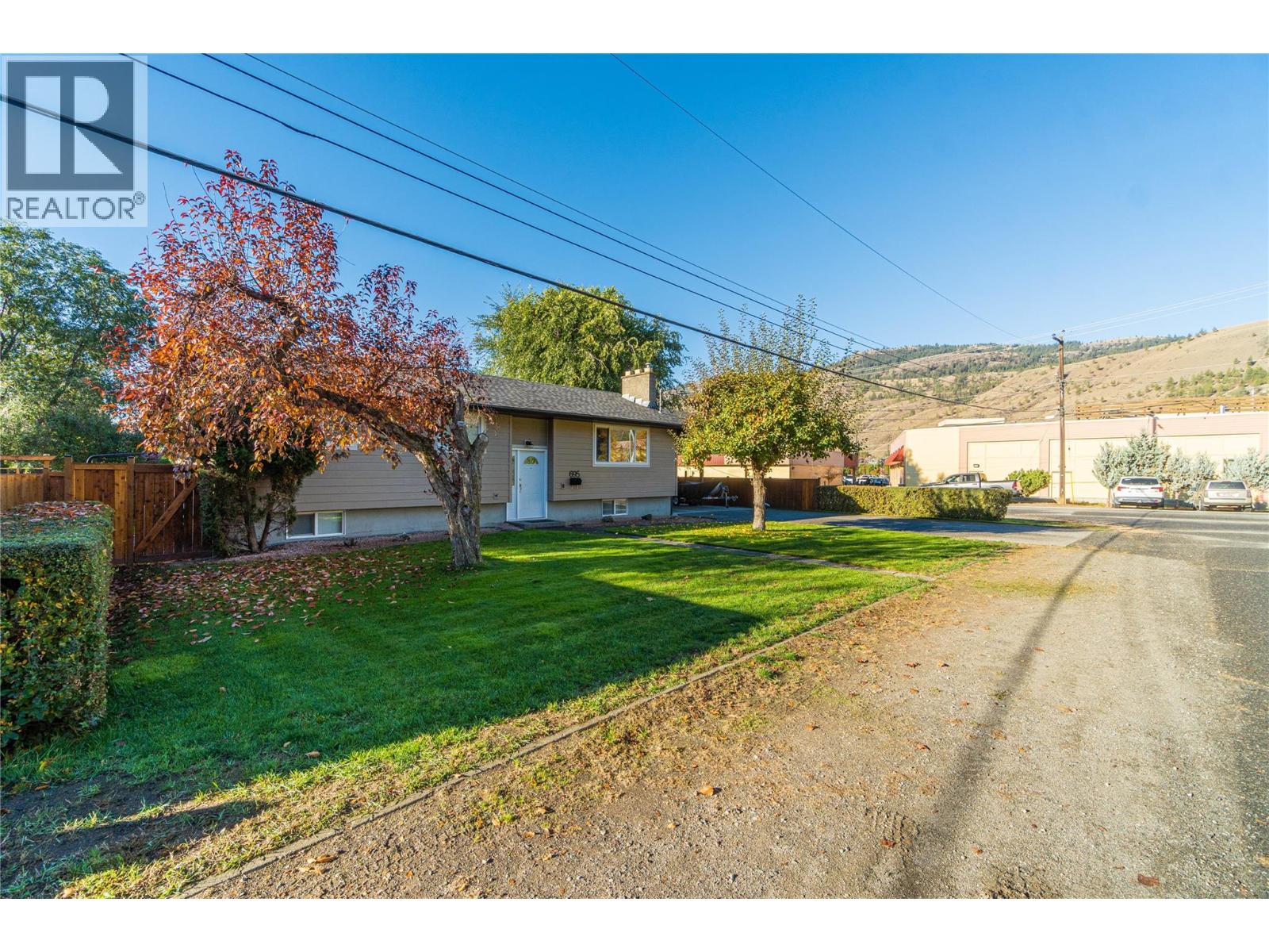 695 Steinke Place, Kamloops, British Columbia  V2B 7L7 - Photo 25 - 10403706