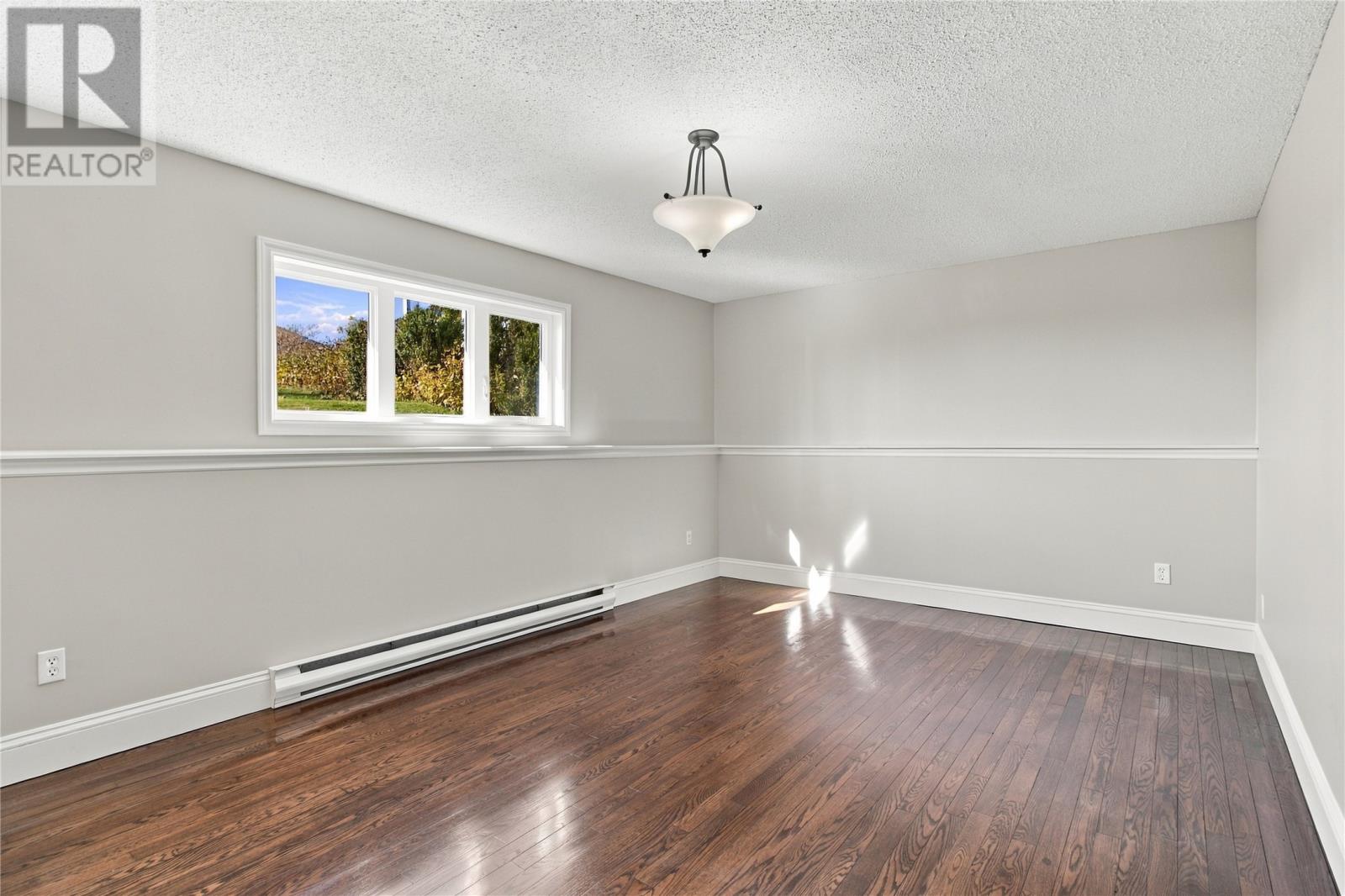 26 Paradise Road, Paradise — photo 19