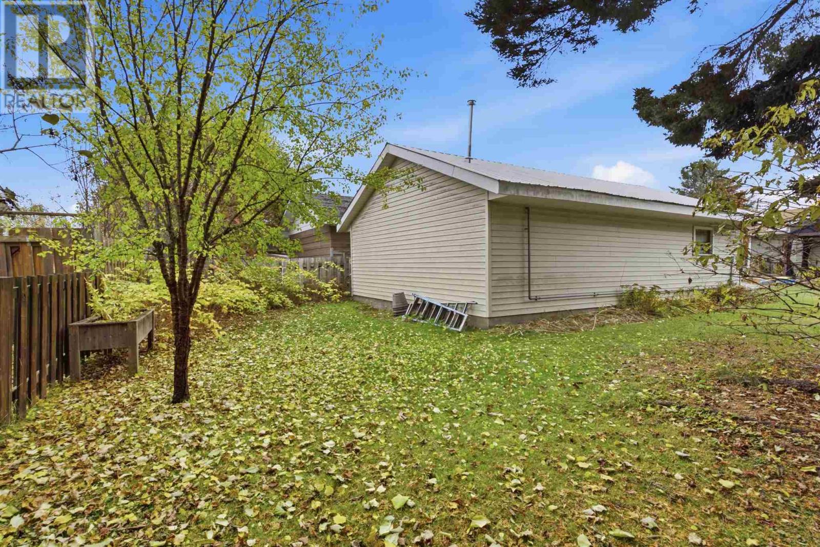 84 Farquhar St, Sault Ste. Marie, Ontario  P6B 3R1 - Photo 8 - SM263005