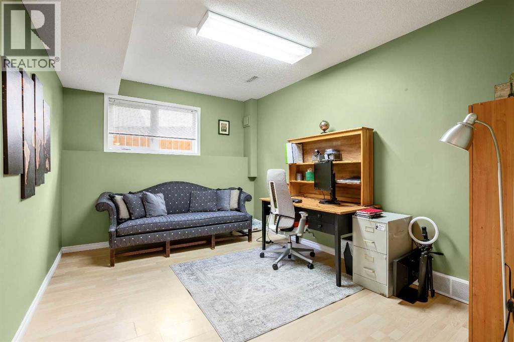 71 Strathclair Rise SW, Calgary, Alberta  T3H 1G3 - Photo 28 - A2353953